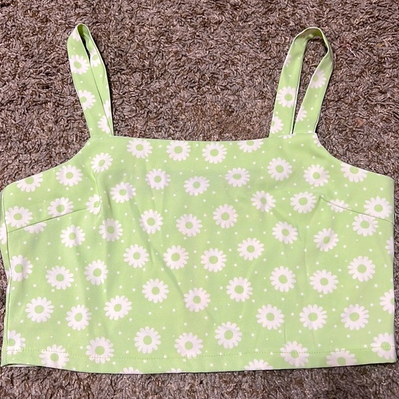 altars state cropped tank top. green with white flowers - Picture 1 of 1